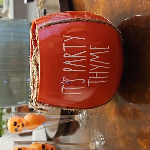 Rae Dunn coral Planter IT'S PARTY THYME - Picture 2 of 5